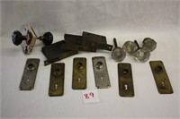 Vintage Doorknobs & Plates