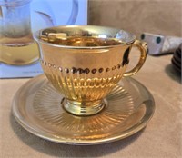 Collecitble Teacup/Saucer & Teapot w/Infuser