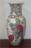 A Chinese Ceramic Vase