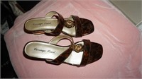 Carriage Court Wedge Sandals Size 7.5