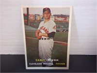 1957 TOPPS EARLY WYNN #40