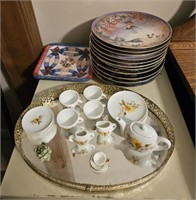 Decorative display plates and mirrored tray with