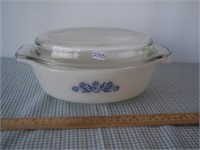 Vintage Pyrex Blue Flower Baking Dish / Lid