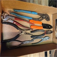 Pliers