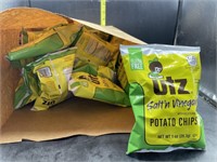 20 1oz bags utz salt n vinegar potato chips