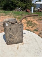 US Metal 5 gallon gas can - G with spout