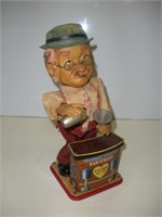 Battery Operated Charles Weaver Bartender Tin Toy