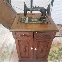 "New Home" Sewing Machine