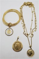 (KC) Bellezza Goldtone Coin Necklace (16" long),