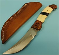Curved Steel Hunting Knife w/Leather Sheath