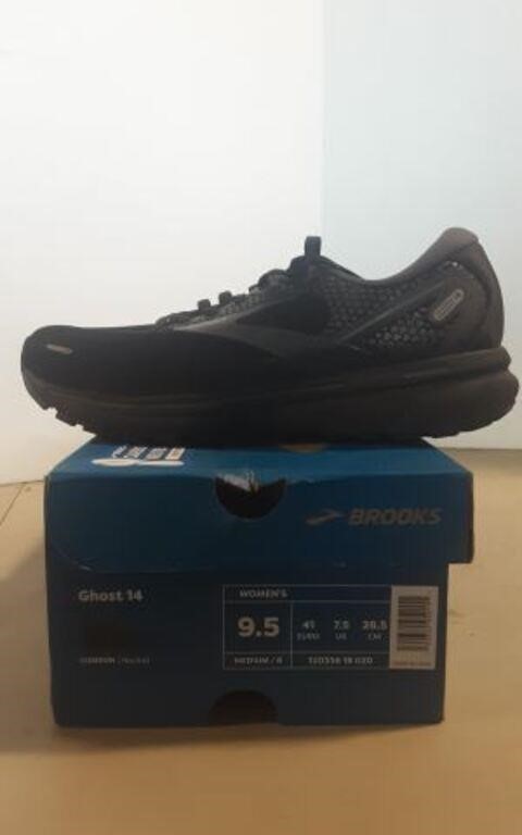 BROOKS MEN AND WOMEN RUNNING SHOES