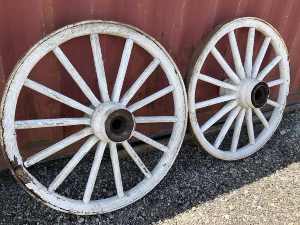 Wagon wheels 4 foot tall