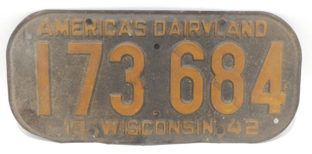1942 Wisconsin License Plate