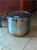 Stock pot and lid