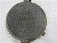 Vintage Griswold Waffle Iron No. 8(no base)
