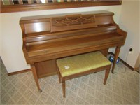 KIMBALL CONSOLE PIANO W/ BENCH VERY NICE