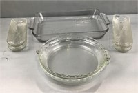 7 pieces of glass serving ware