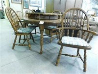 Oak Dining Room Table (5'x42") w/ 6 Chairs & 2 Lea