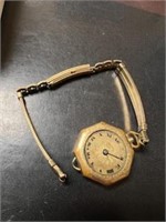 VINTAGE GOLD FILL WATCH