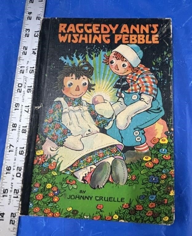 Vintage Raggedy Ann Hardback Children's Book