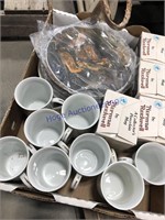 Collector mugs, plates