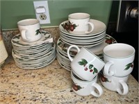 Cade Cove collection dinnerware 34 pcs