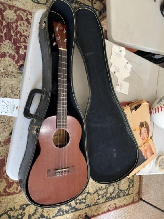 Favilla ukulele