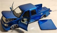 03 Ford F-150 Supercrew 1/24 Scale Model