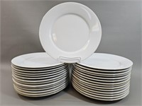 Lot: 29 Porcelain Plates