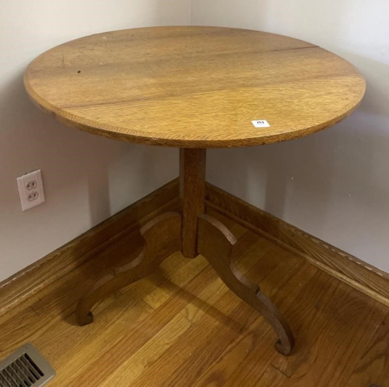 OAK CANDLE STAND - LATE VICTORIAN