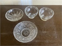 4 Small Glass Dishes