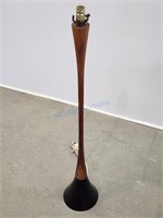Diabolo Hourglass Walnut Metal Floor Lamp