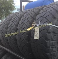 Maxxis tires set of 4 . 37x13.50R20. Maxxis
