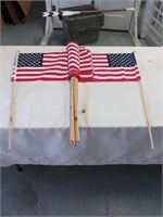 Lot of 14 small American flags.