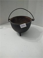 Small cast iron cauldron planter 4" tall 6" wide