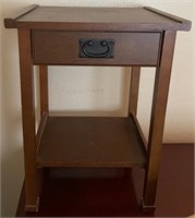 F - VINTAGE SIDE TABLE W/ DRAWER