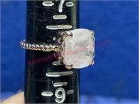 10K Rose Gold-pink stone ring (2.8-grams TW) sz 8