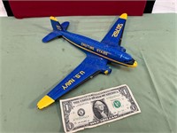 *BLUE US NAVY CHUTING STARS PLANE