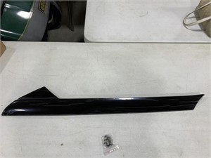 Front molding windshield outer trim 6x37