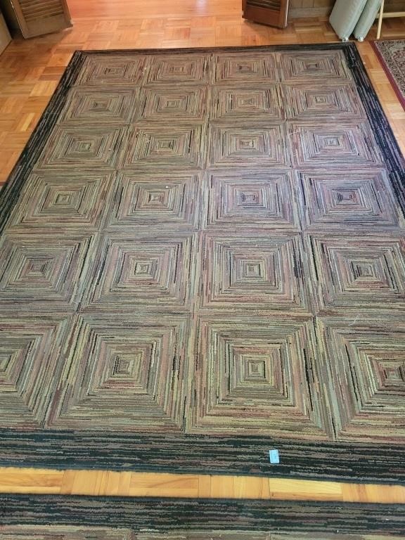 SET OF 3 MATCHING AREA RUGS: 8' X 10', 5' X 7' AND
