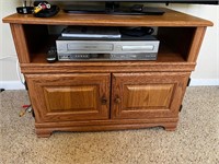 Entertainment stand & Philips vcr / dvd player