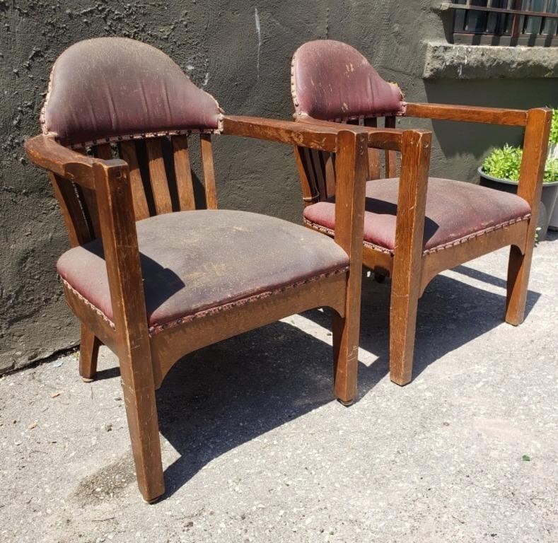 PAIR ANTIQUE OAK CHAIRS