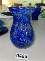 Swirled Blown Glass Short Vase  (living room)