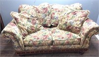 BROYHILL FURNITURE FLORAL LOVESEAT