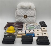(DD) Hotel knick knacks, purse, and more
