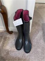 Women's size 7 Rain Boots