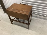 Child desk wih chair 25x27x17