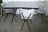 50's Style Table and 3 Chairs and Leaf