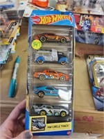 5 pk hotwheels