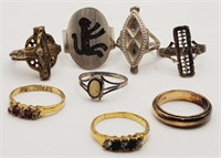 (JL) Silvertone and Goldplated Rings (size 4.5 to